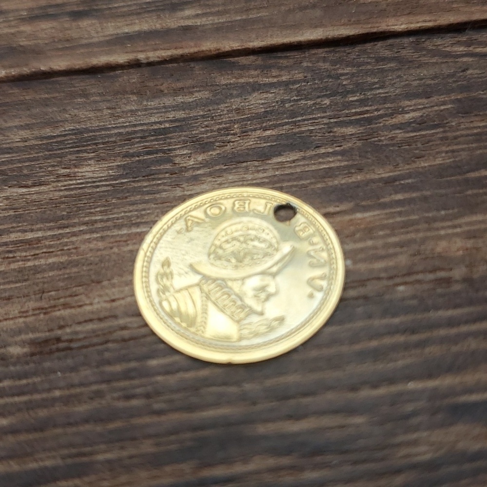 Faux coin pendant‎